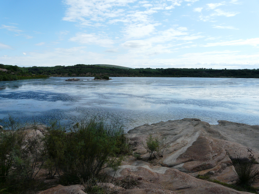 Lago di  Baratz, Sardegna, Immagine di Flickr User Tristan Ferne