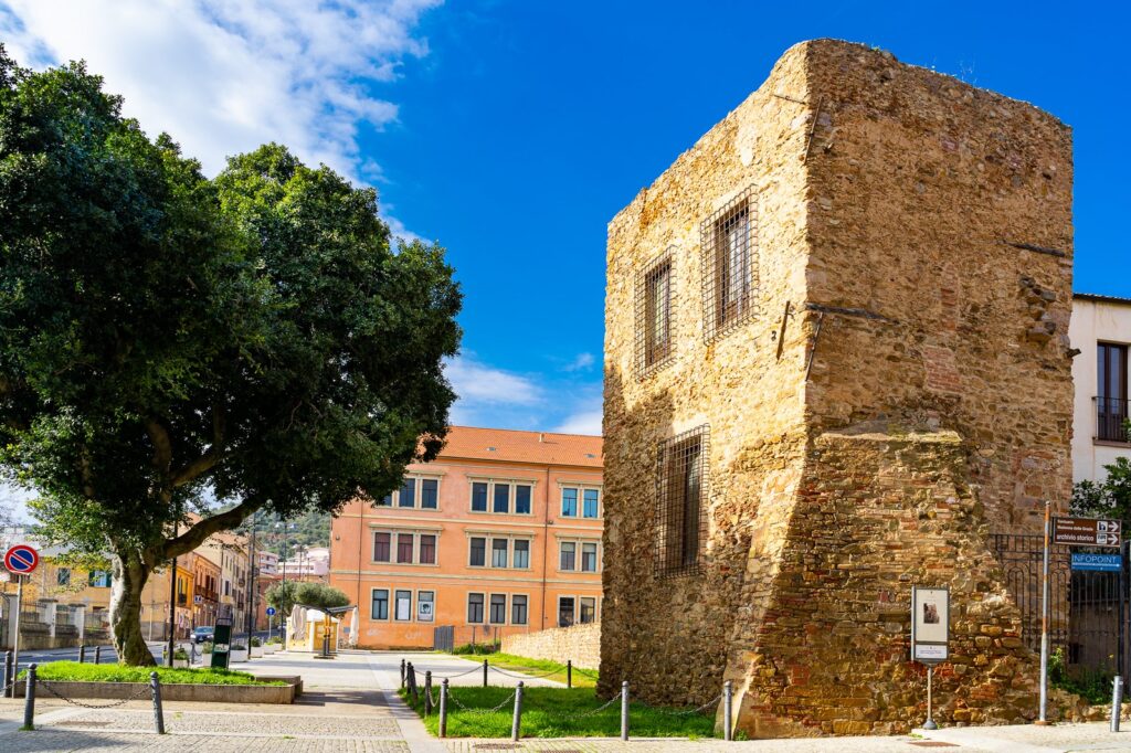 Iglesias Torre di Guardia Mura Pisane - Via Roma