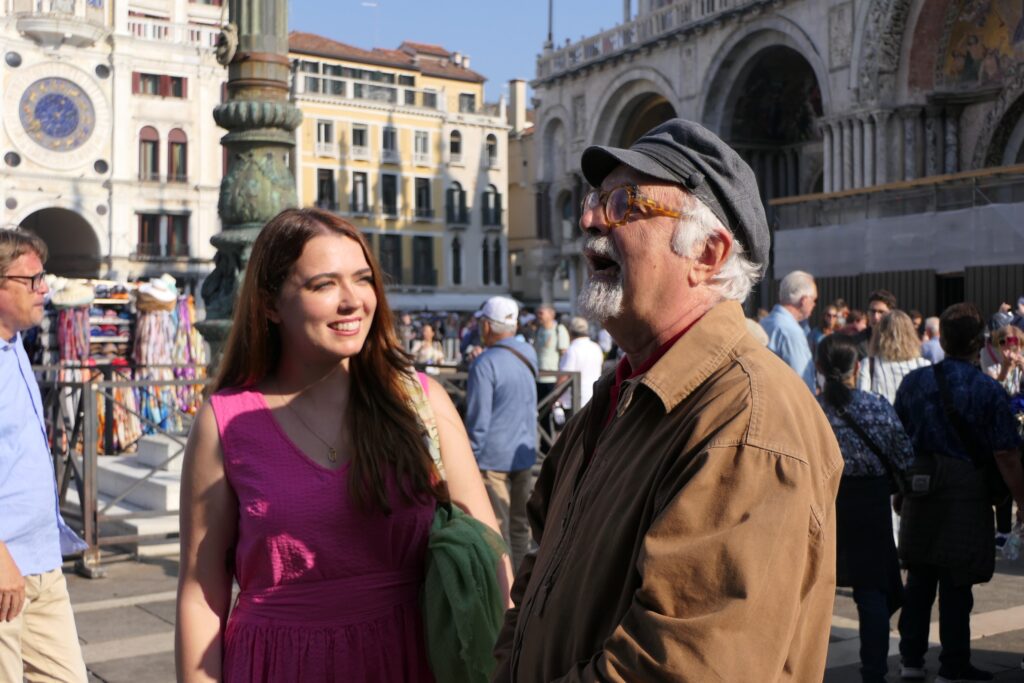 Venezia Patrizio e Ciara incontro in Piazza San Marco
